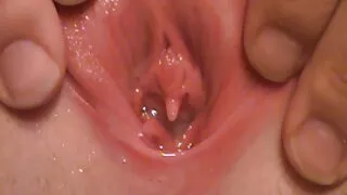 විශාල ස්වභාවික පියයුරු සමග ලැටිනා.